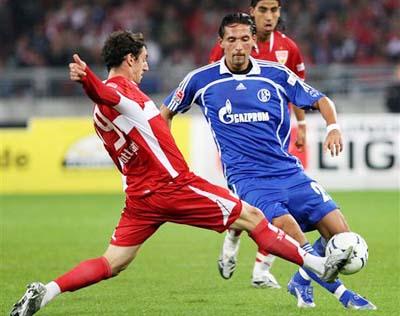 的表现令人 的表现令人